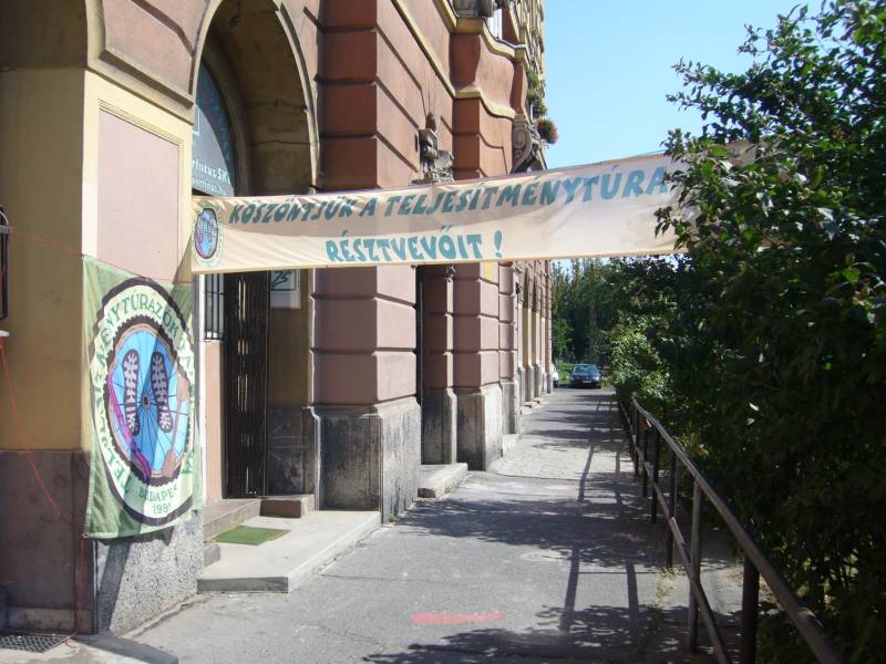 Tabáni Spartakus SKE Tájfutó Szakosztály klubhelyiség bejárat